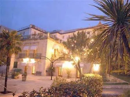 Hotel Dell'Erba فندق 3*